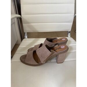 Y Not? Hope Taupe Faux Suede Block Heel Mules Sandals Womens 11M Mauve Open Toe